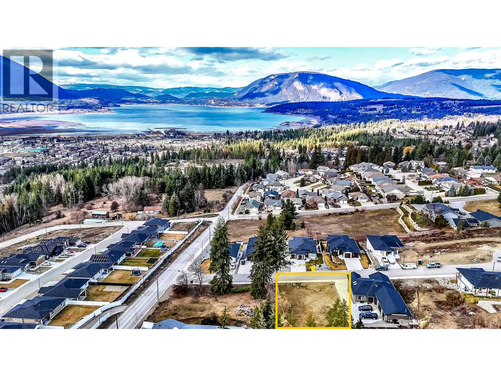 1060 16 Avenue SE, Salmon Arm, British Columbia