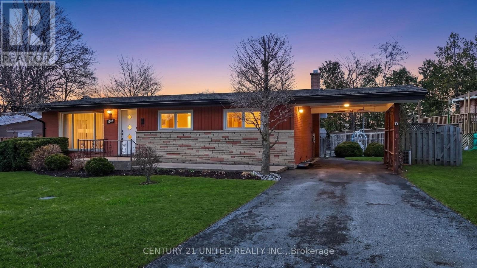 1288 ALGONQUIN BOULEVARD, Peterborough, Ontario