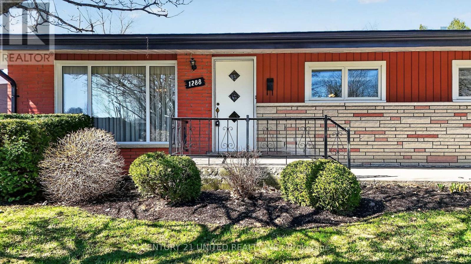 1288 Algonquin Boulevard, Peterborough, Ontario  K9H 6N5 - Photo 4 - X13021810