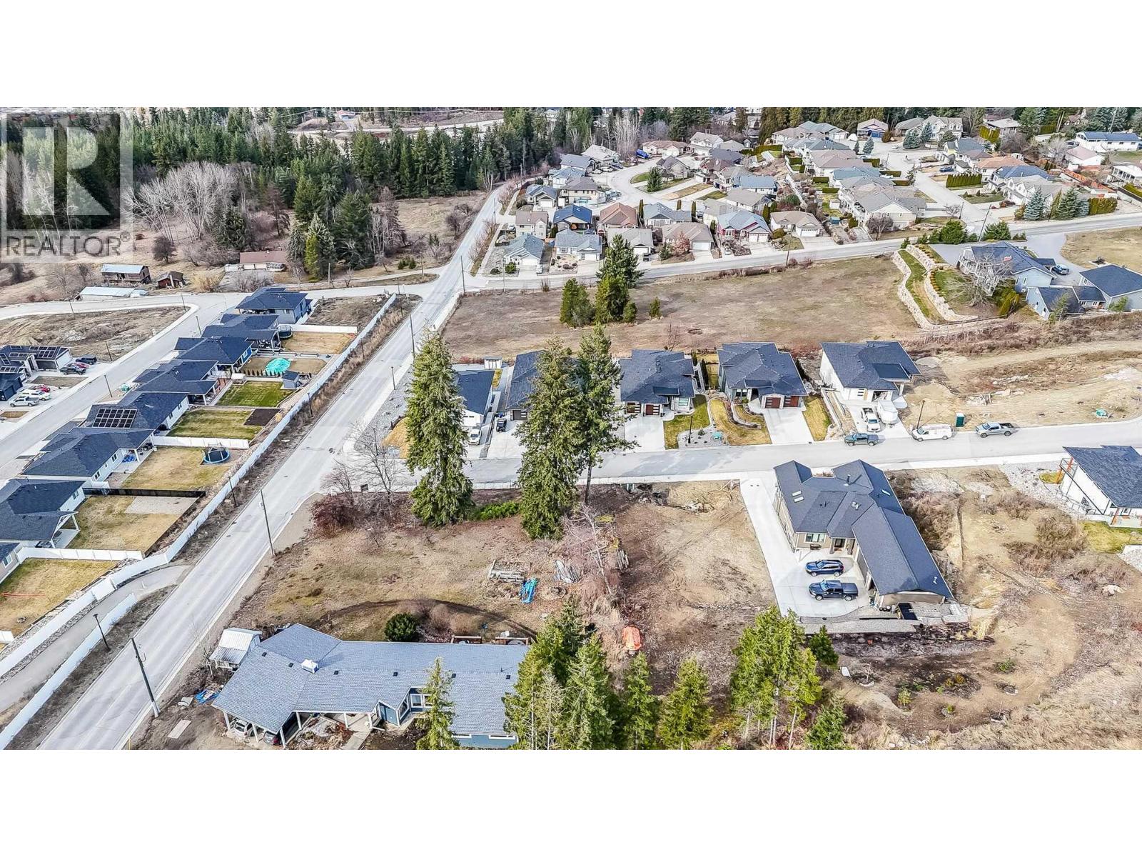 1060 16 Avenue SE, Salmon Arm, British Columbia  V1E 0H4 - Photo 17 - 10380032