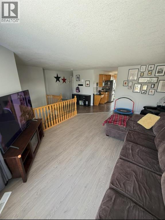 318 Strathford Crescent, Strathmore, Alberta  T1P 1N9 - Photo 16 - A2291394