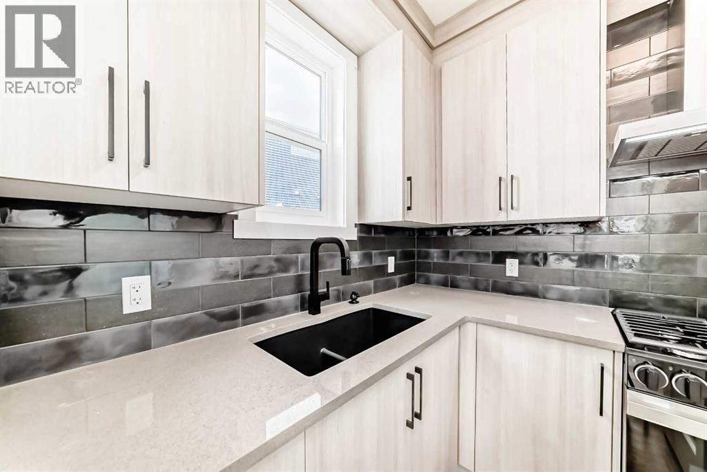 267 Chelsea Heath, Chestermere, Alberta  T1X 2N4 - Photo 6 - A2295827