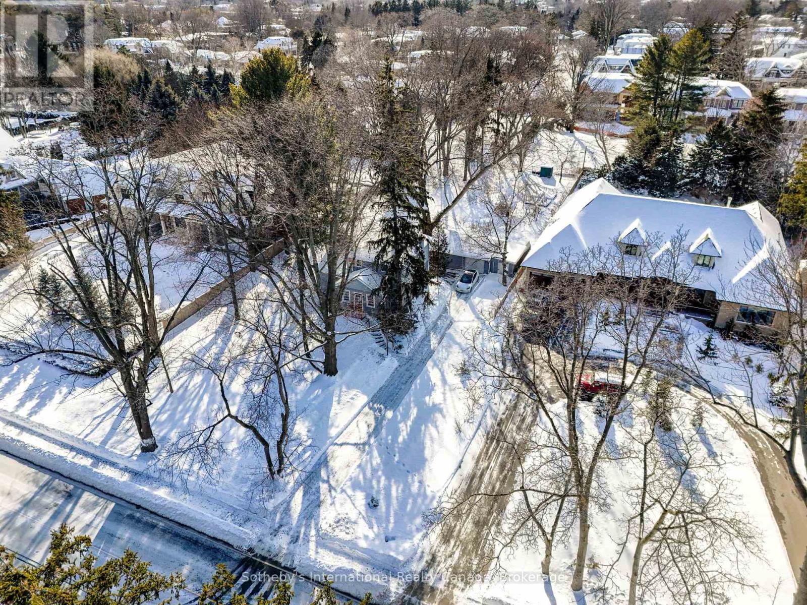 362 Fourth Line, Oakville, Ontario  L6L 5A4 - Photo 17 - W12754188