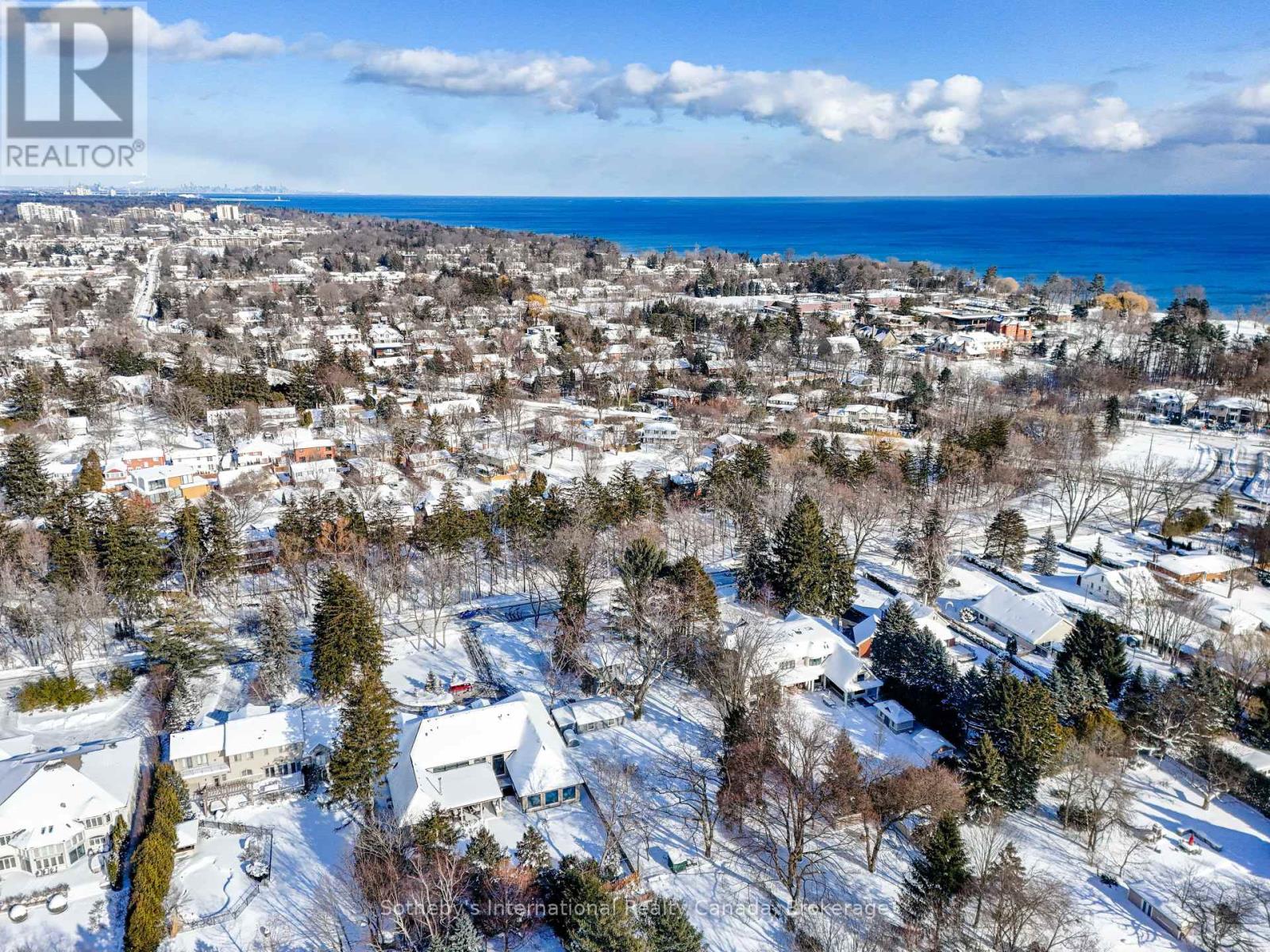 362 Fourth Line, Oakville, Ontario  L6L 5A4 - Photo 9 - W12754188