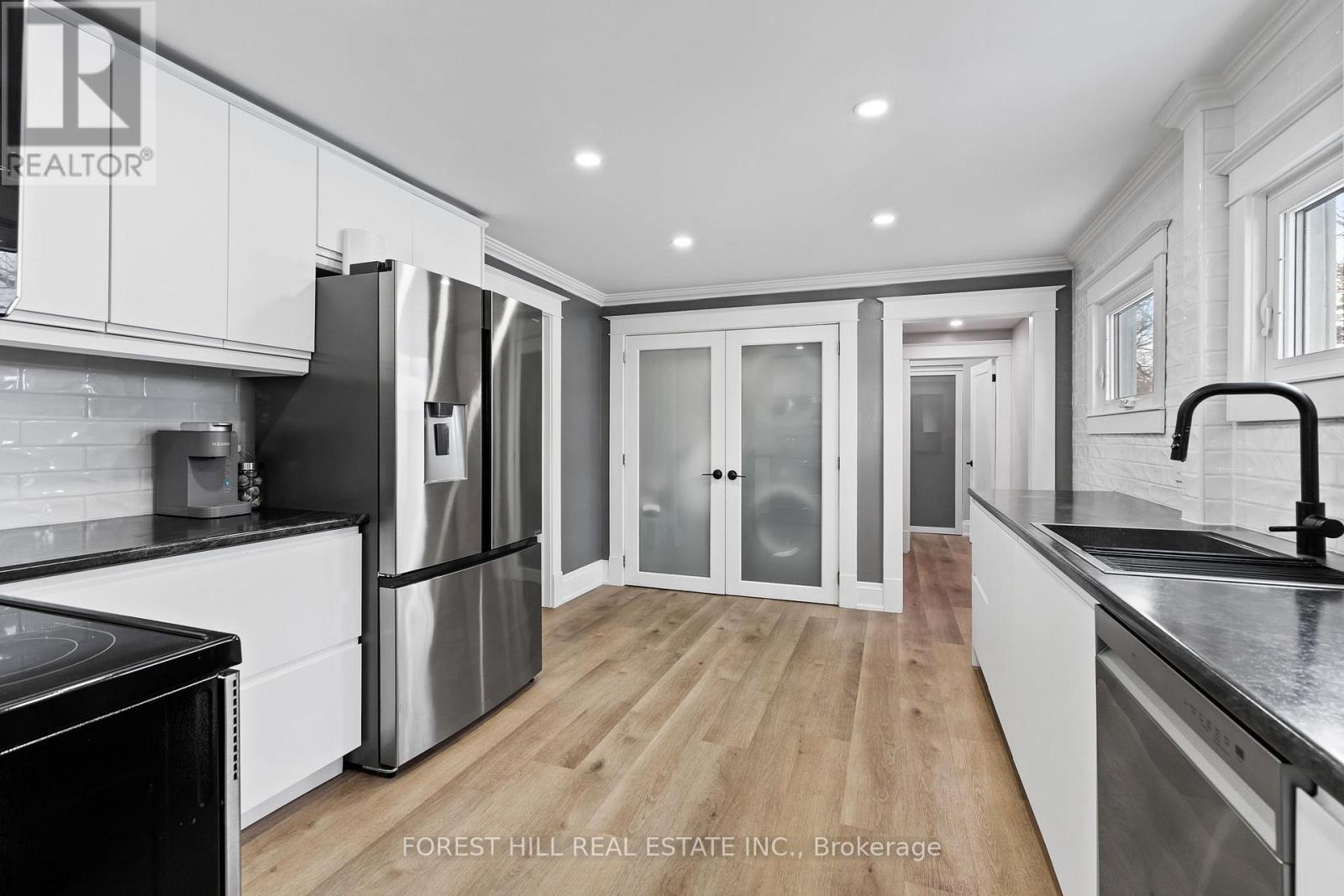 390 Glendale Avenue, St. Catharines, Ontario  L2T 1C2 - Photo 8 - X13021698