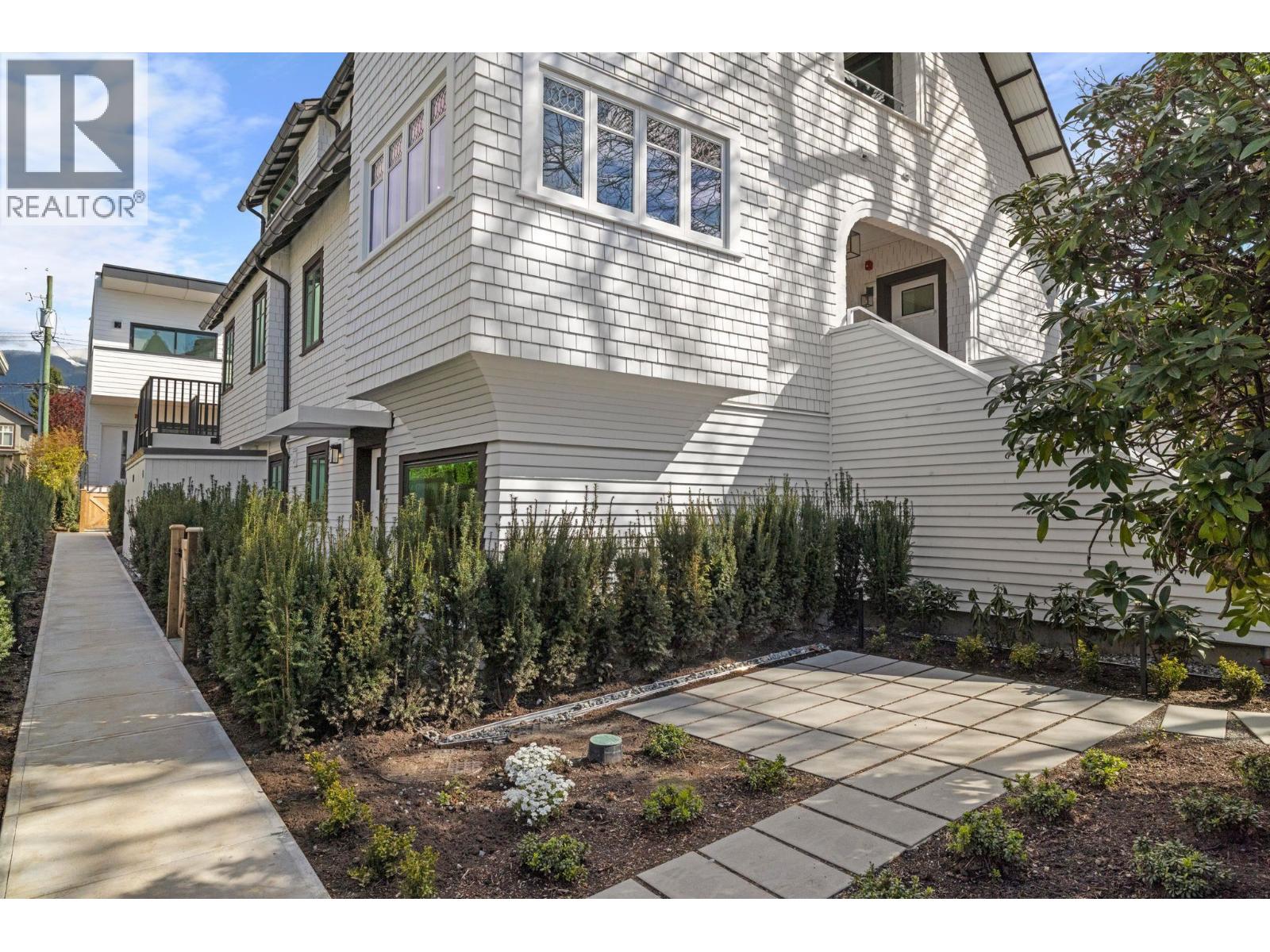 2 326 W 14th Street, North Vancouver, British Columbia  V7M 1P6 - Photo 23 - R3113296