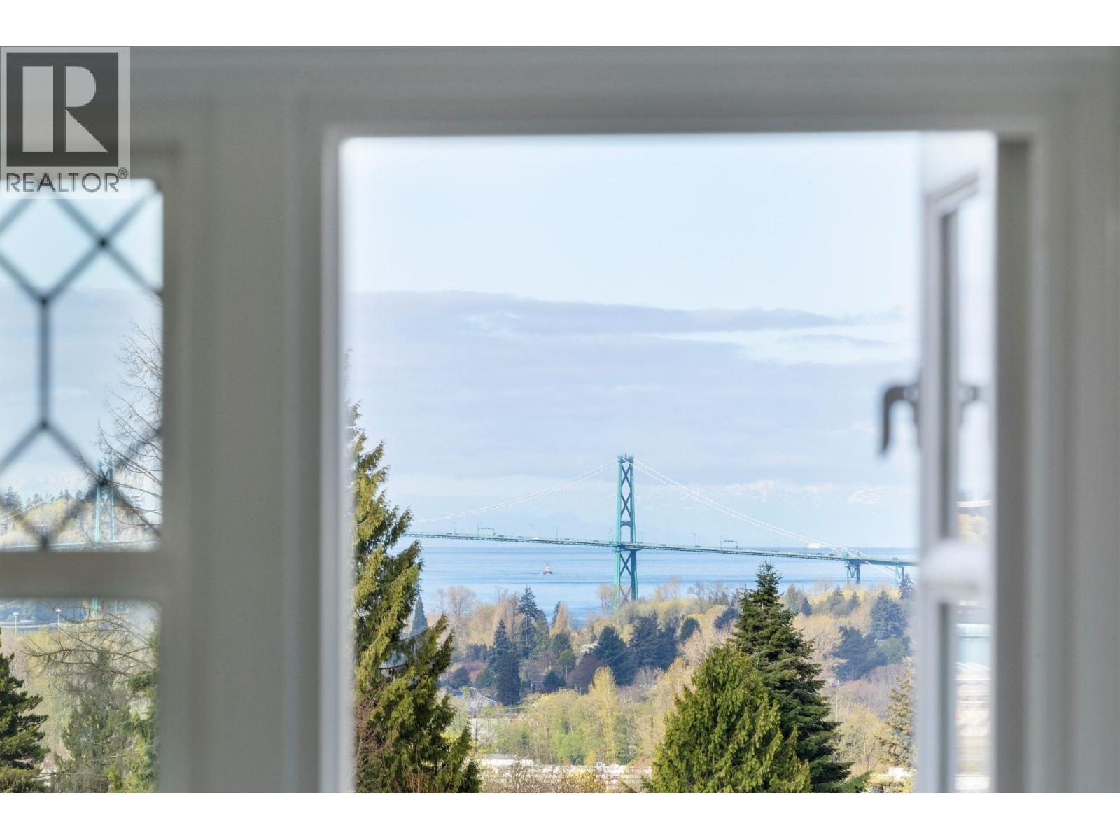 2 326 W 14th Street, North Vancouver, British Columbia  V7M 1P6 - Photo 21 - R3113296