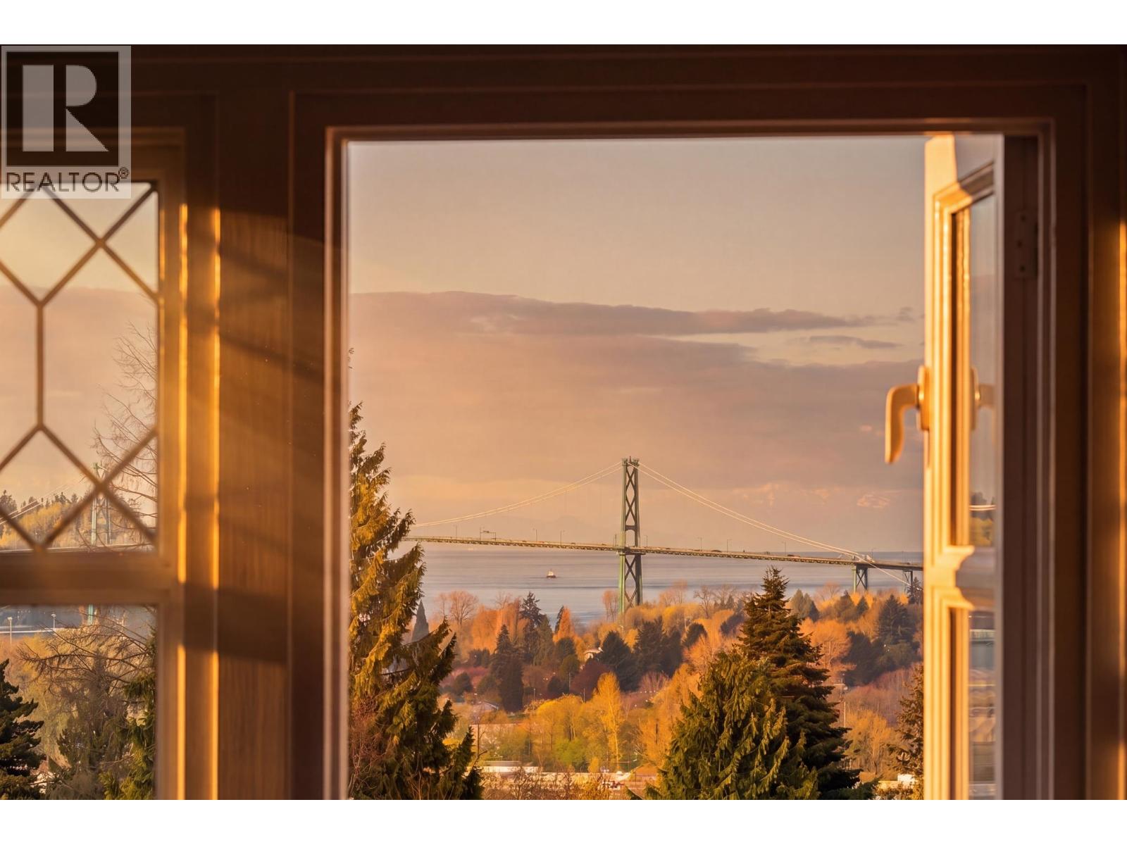 2 326 W 14th Street, North Vancouver, British Columbia  V7M 1P6 - Photo 37 - R3113296