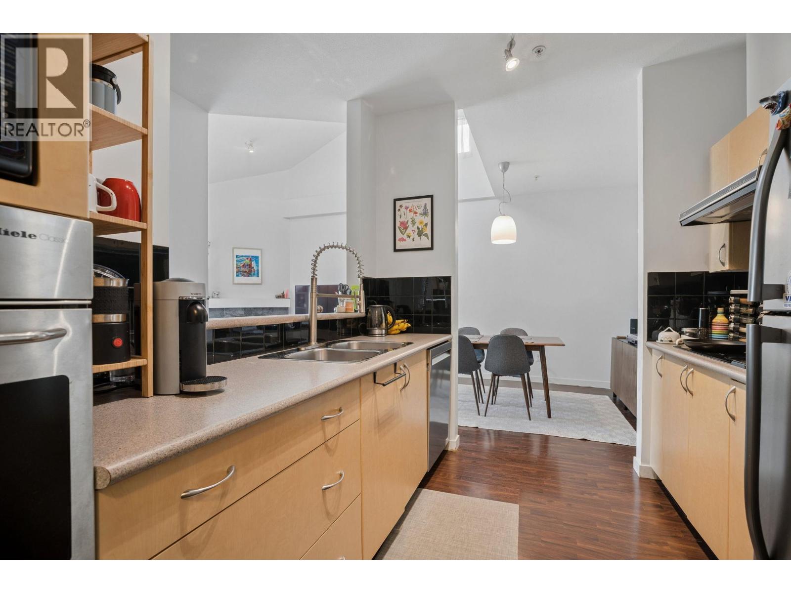 409 3768 Hastings Street, Burnaby, British Columbia  V5C 2H5 - Photo 21 - R3113243