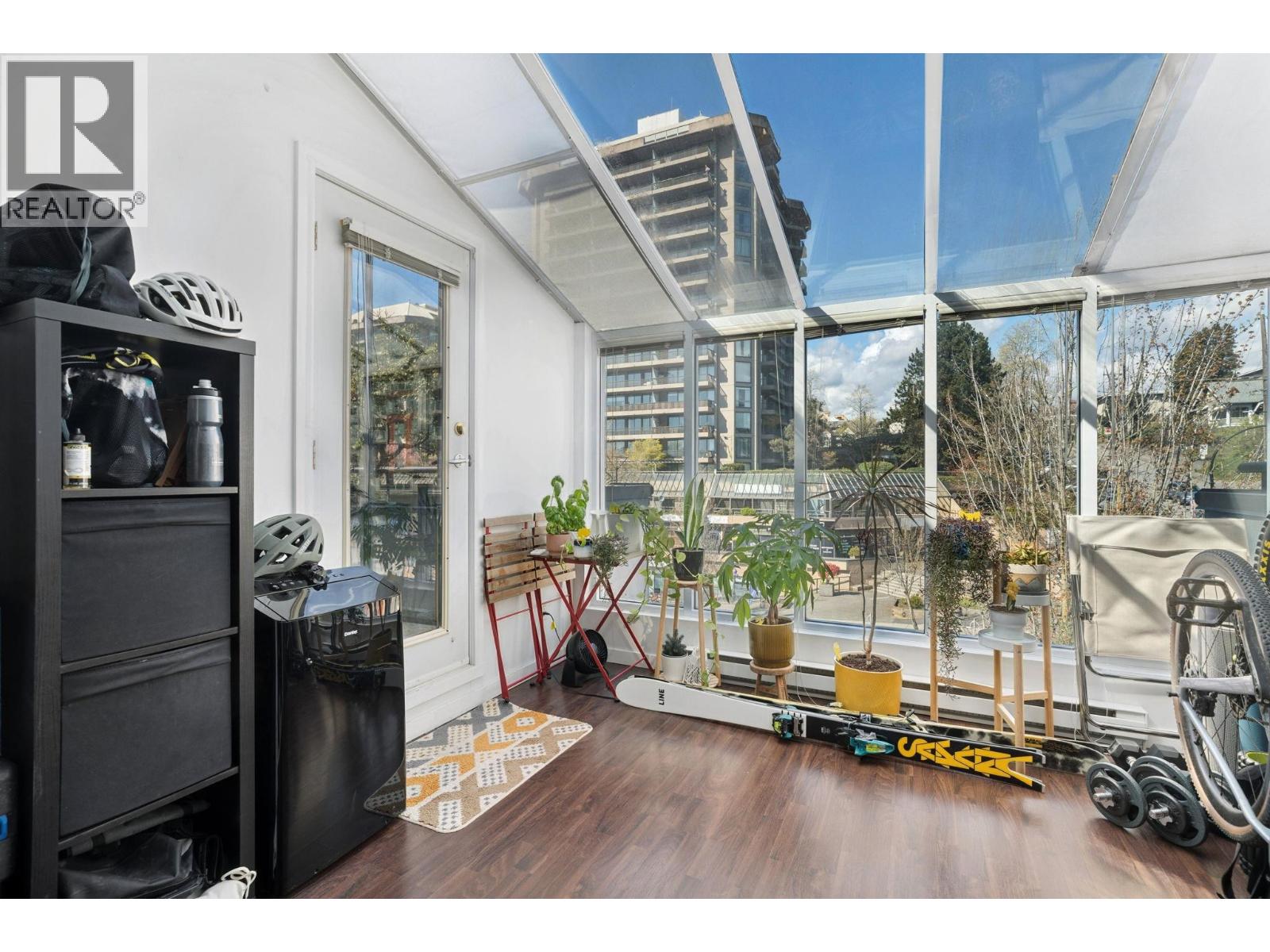 409 3768 Hastings Street, Burnaby, British Columbia  V5C 2H5 - Photo 12 - R3113243