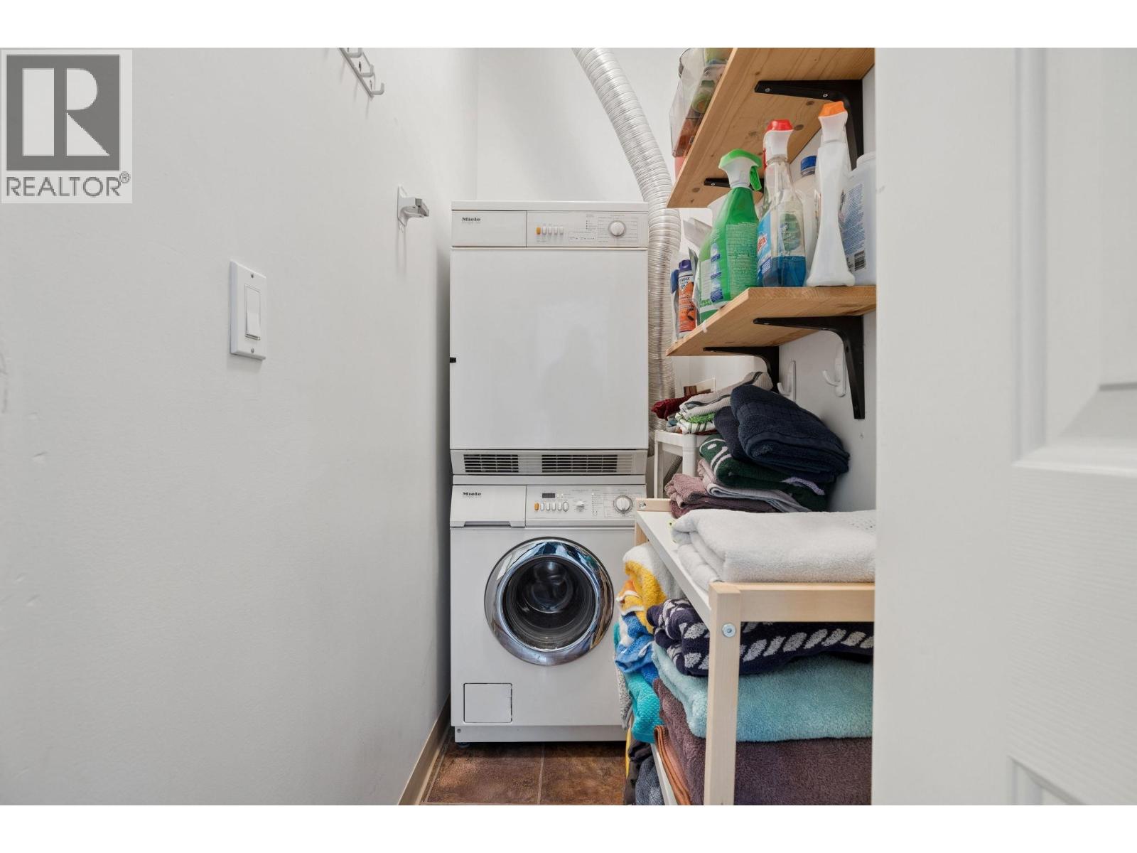 409 3768 Hastings Street, Burnaby, British Columbia  V5C 2H5 - Photo 28 - R3113243