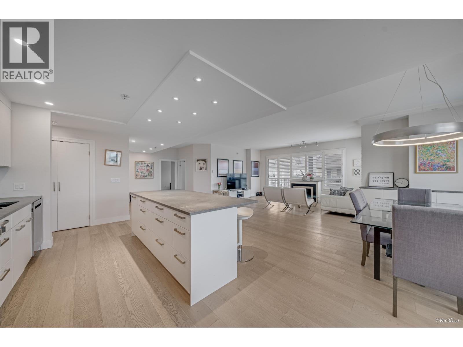 2102 555 Austin Avenue, Coquitlam, British Columbia  V3K 6R8 - Photo 4 - R3113326