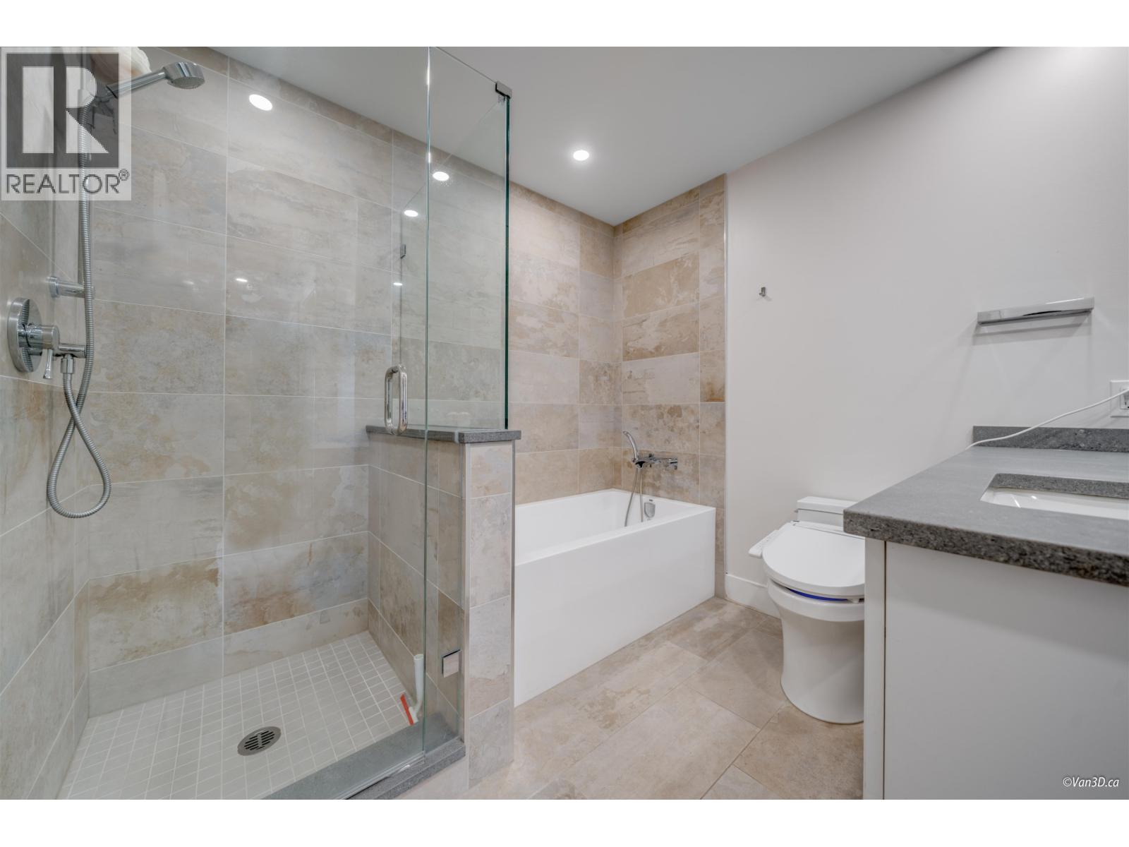 2102 555 Austin Avenue, Coquitlam, British Columbia  V3K 6R8 - Photo 19 - R3113326