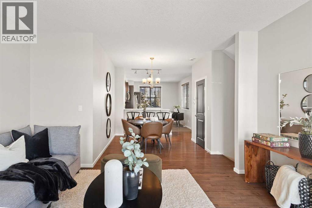 83 Evansview Gardens Nw, Calgary, Alberta  T3P 0L2 - Photo 4 - A2302106