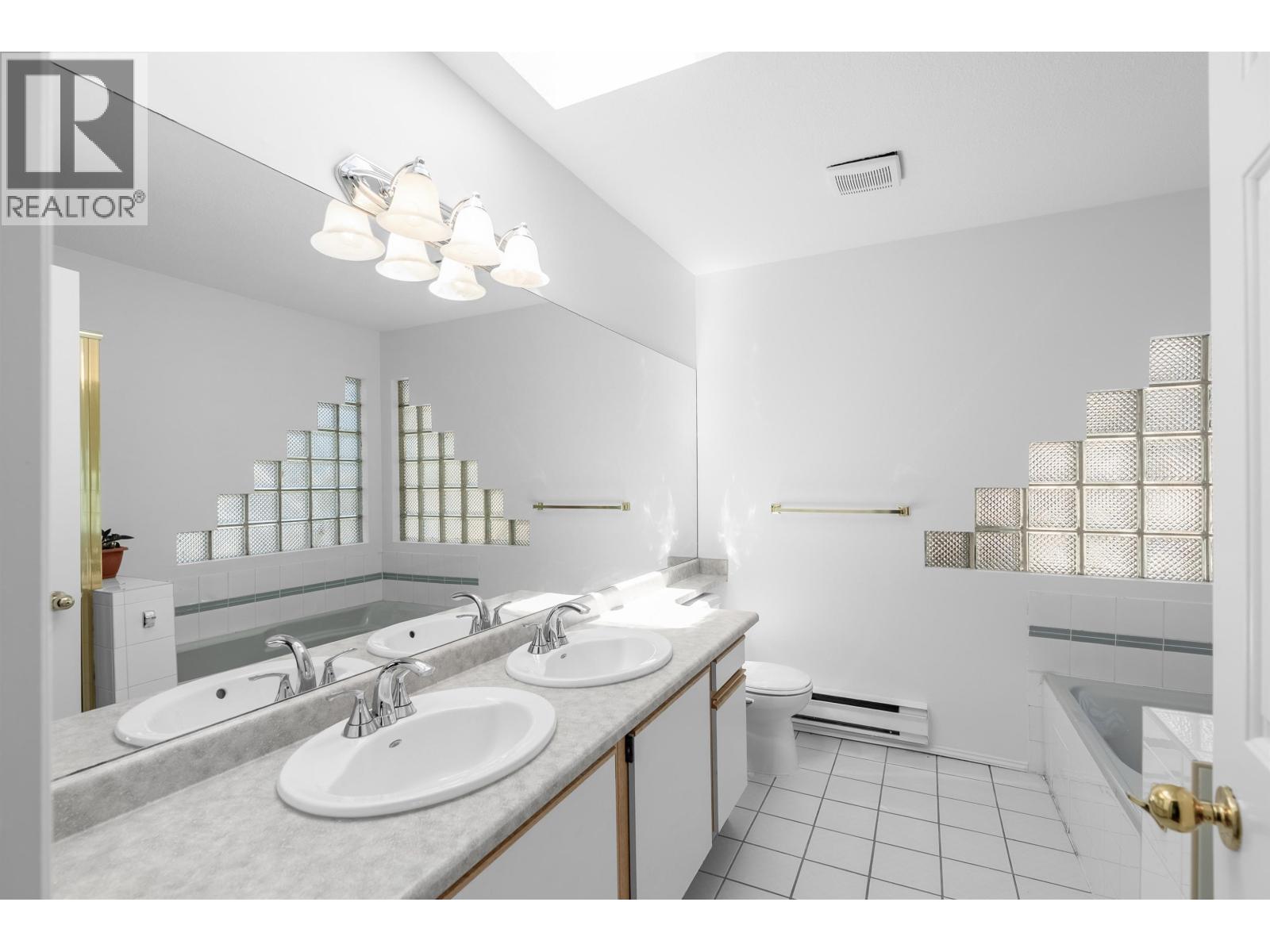 12 1872 Harbour Street, Port Coquitlam, British Columbia  V3C 1A3 - Photo 26 - R3113201