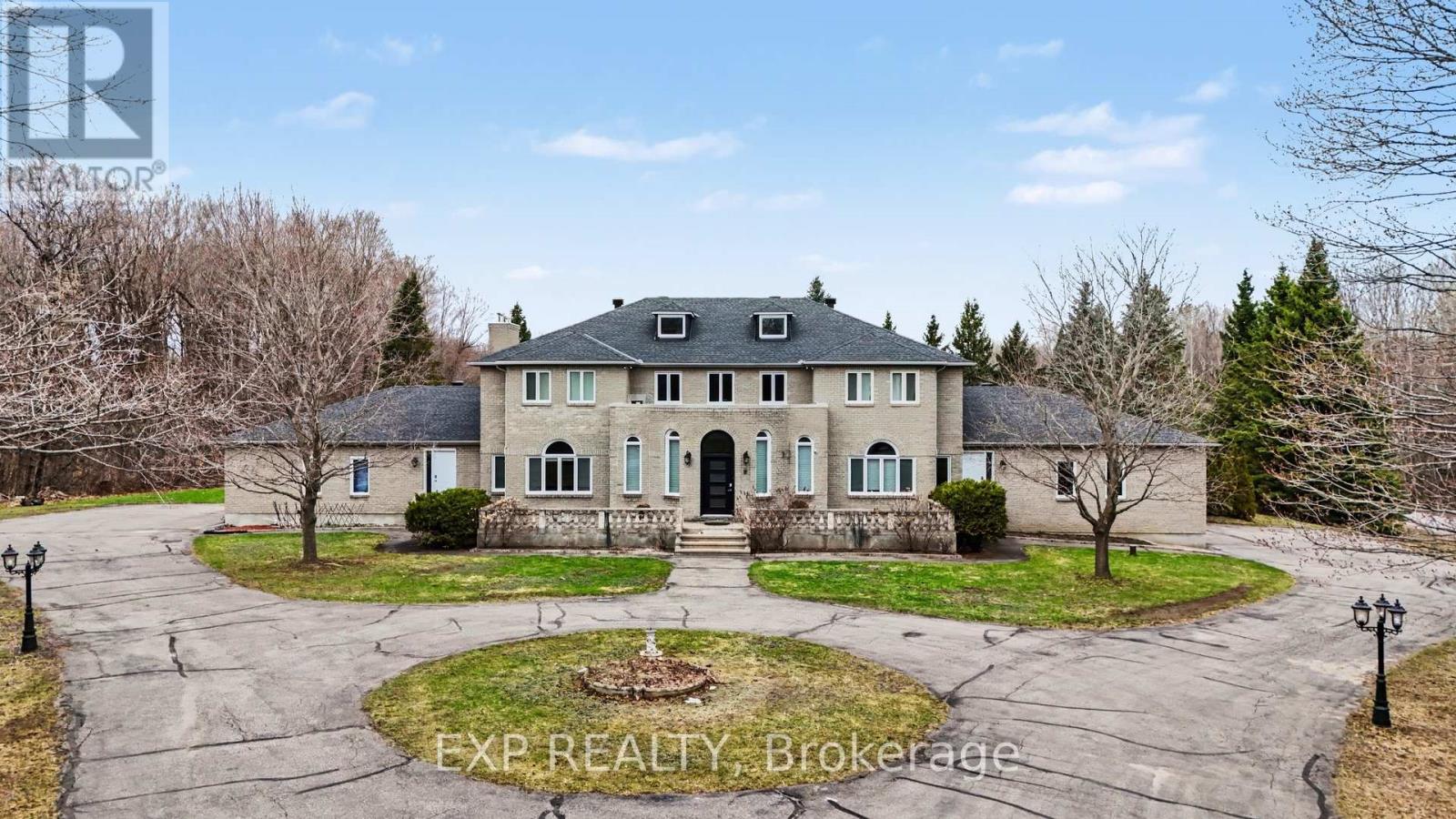 5749 Knights Drive, Ottawa, Ontario  K4M 1K2 - Photo 2 - X13021842