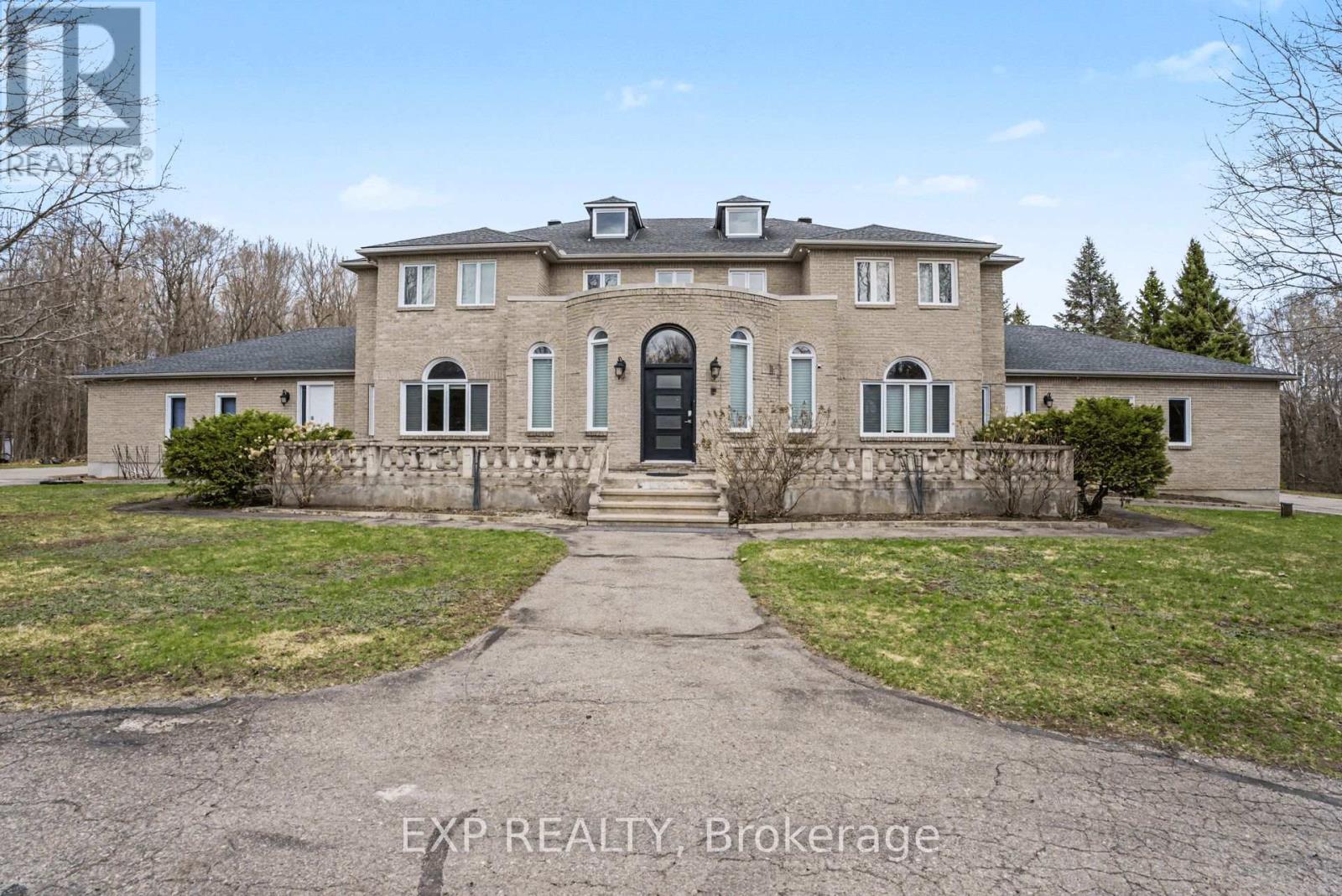 5749 Knights Drive, Ottawa, Ontario  K4M 1K2 - Photo 3 - X13021842