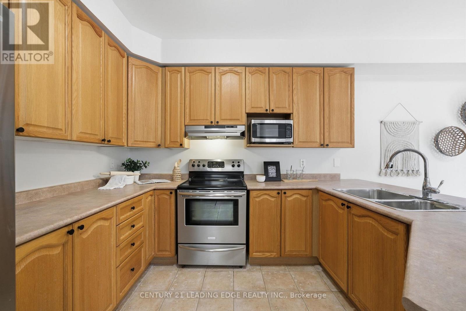 87 Tallships Drive, Whitby, Ontario  L1N 9X5 - Photo 14 - E13021484