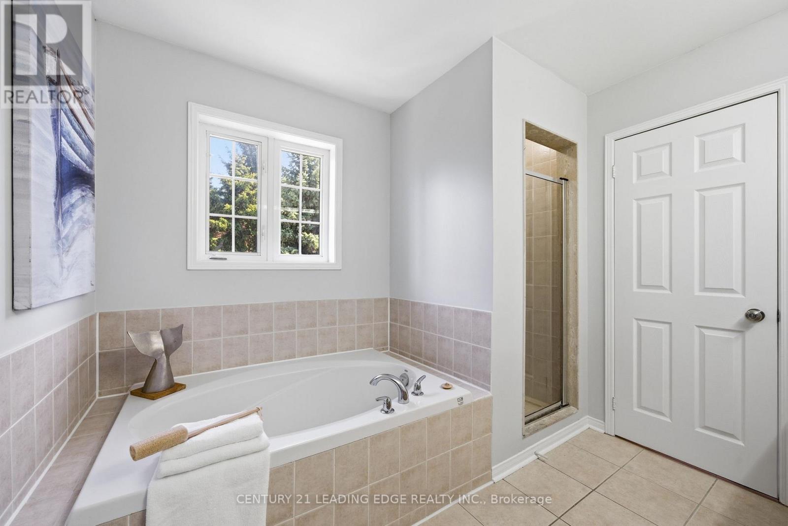 87 Tallships Drive, Whitby, Ontario  L1N 9X5 - Photo 23 - E13021484