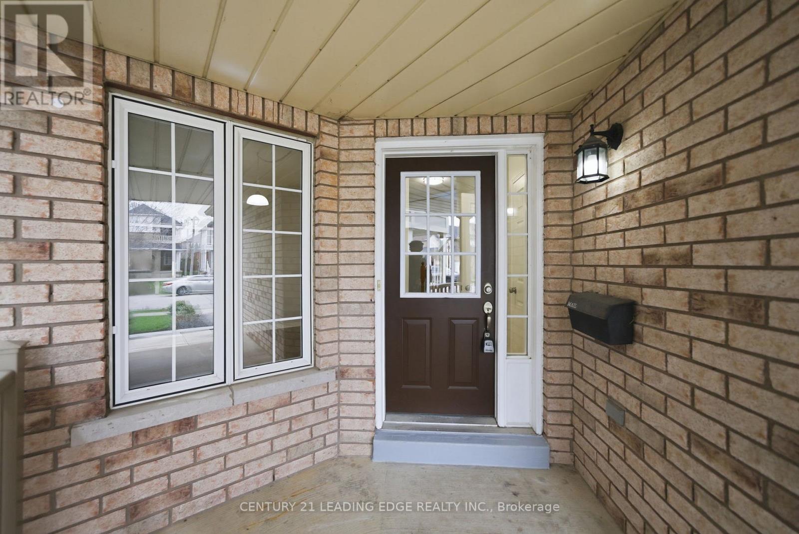 87 Tallships Drive, Whitby, Ontario  L1N 9X5 - Photo 4 - E13021484