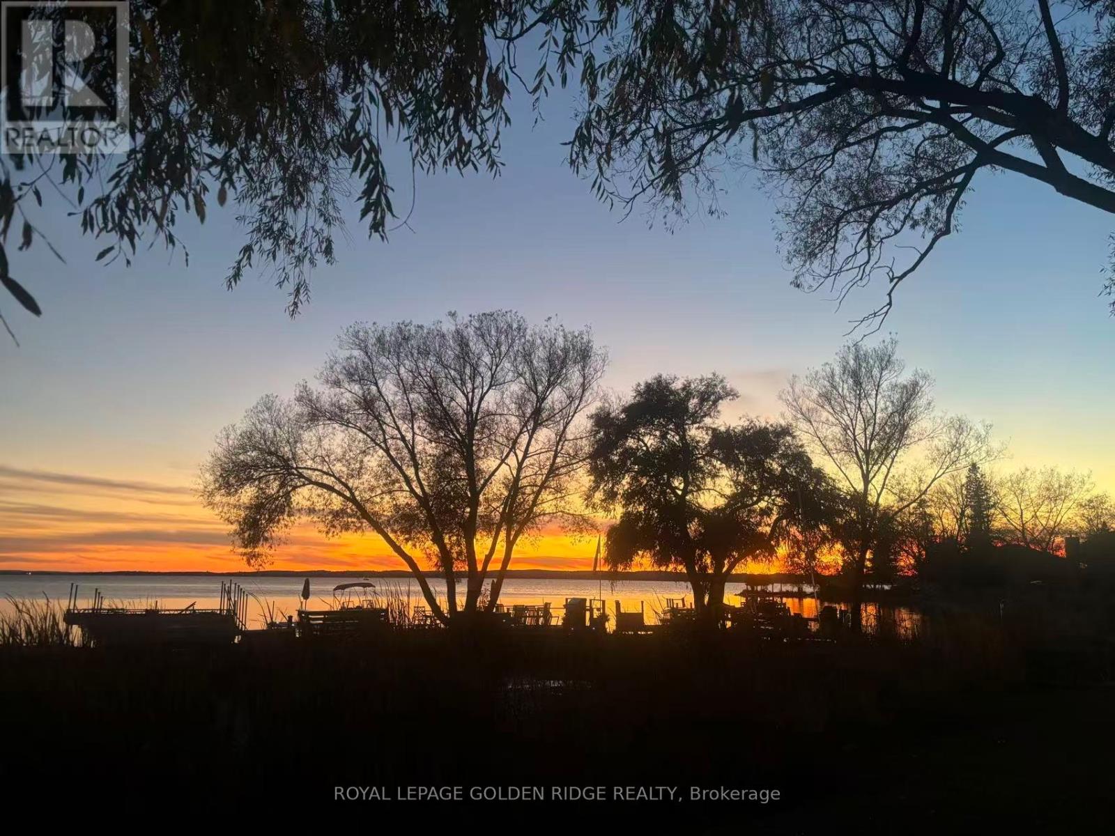 19 Lake Drive N, Georgina, Ontario  L4P 1A2 - Photo 16 - N12781082