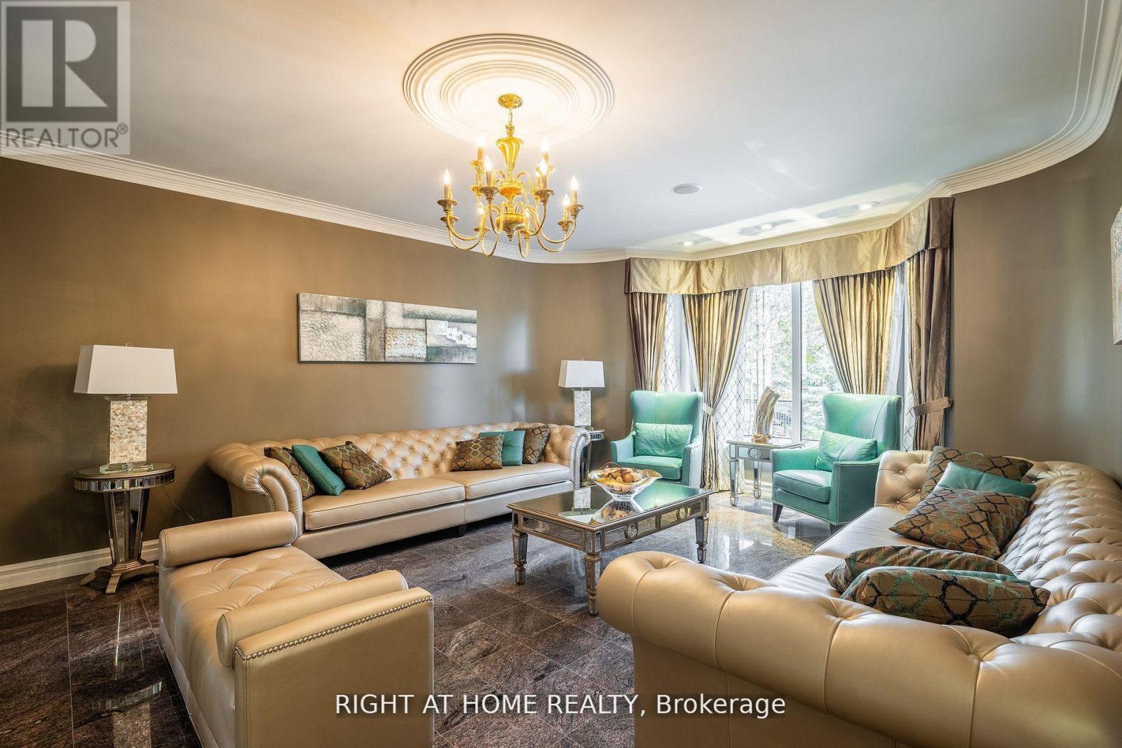 38 Sugarbush Court, Vaughan, Ontario  L4L 2Z2 - Photo 19 - N12962252