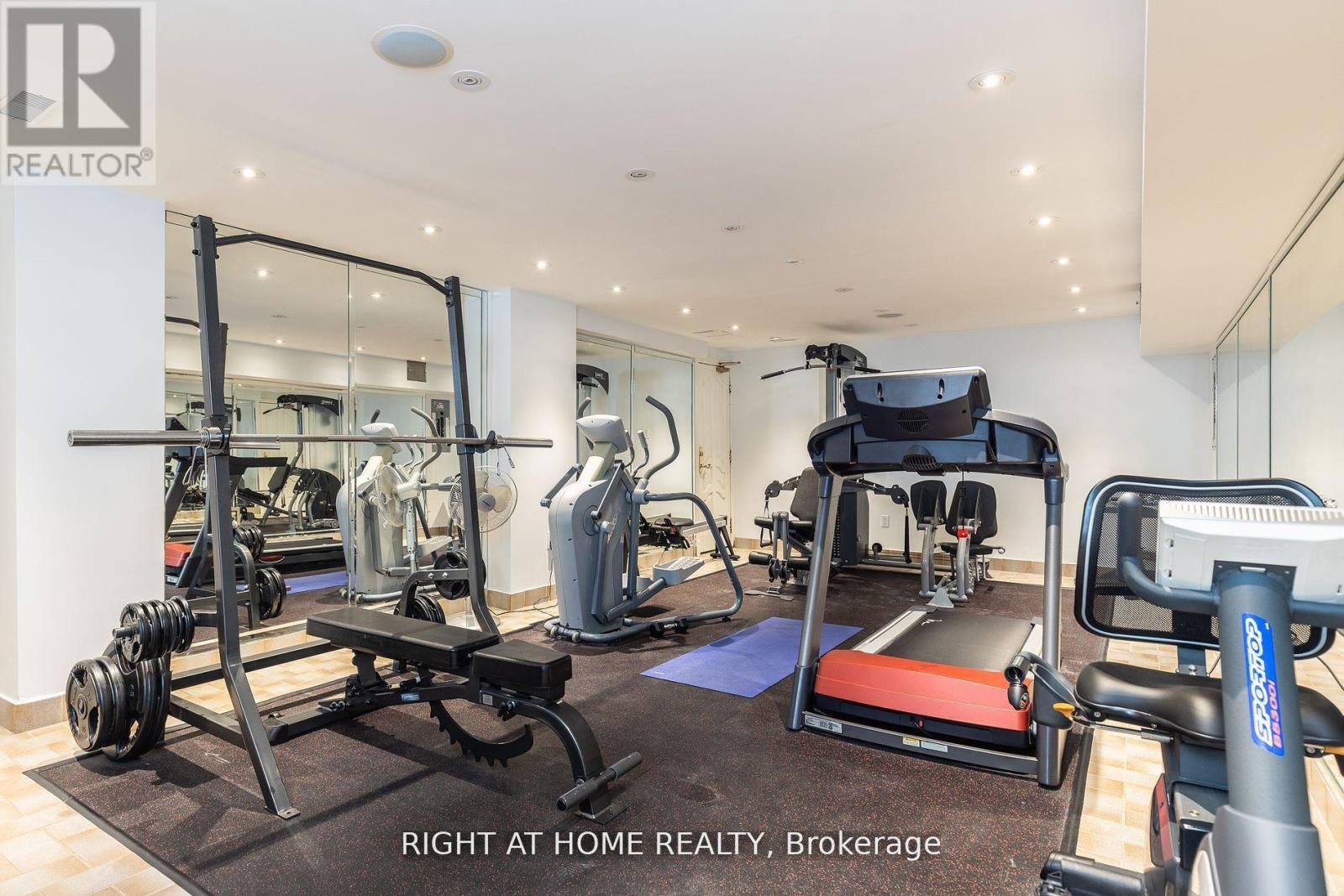 38 Sugarbush Court, Vaughan, Ontario  L4L 2Z2 - Photo 9 - N12962252