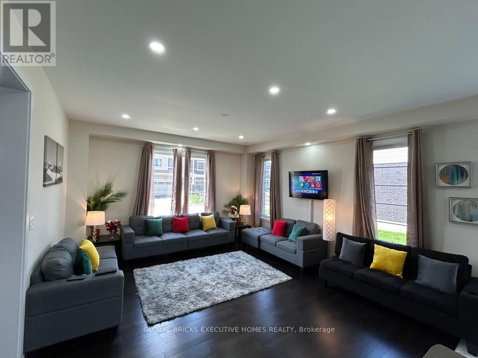 91 Higgins Avenue, Thorold, Ontario  L3B 5N5 - Photo 3 - X12850800