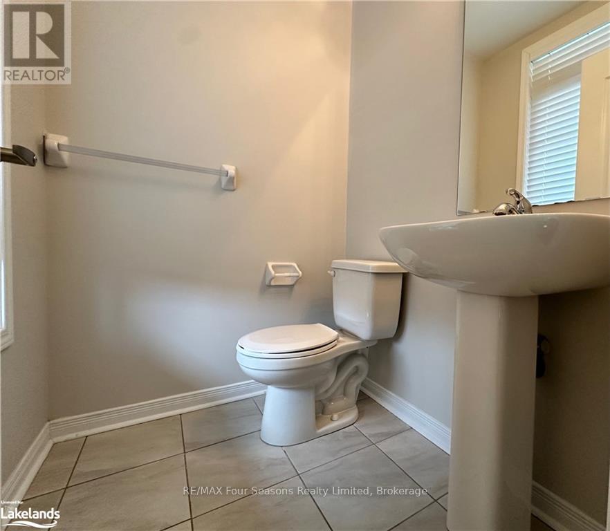 7 Bailey Street, Collingwood, Ontario  L9Y 2L5 - Photo 6 - S13021656