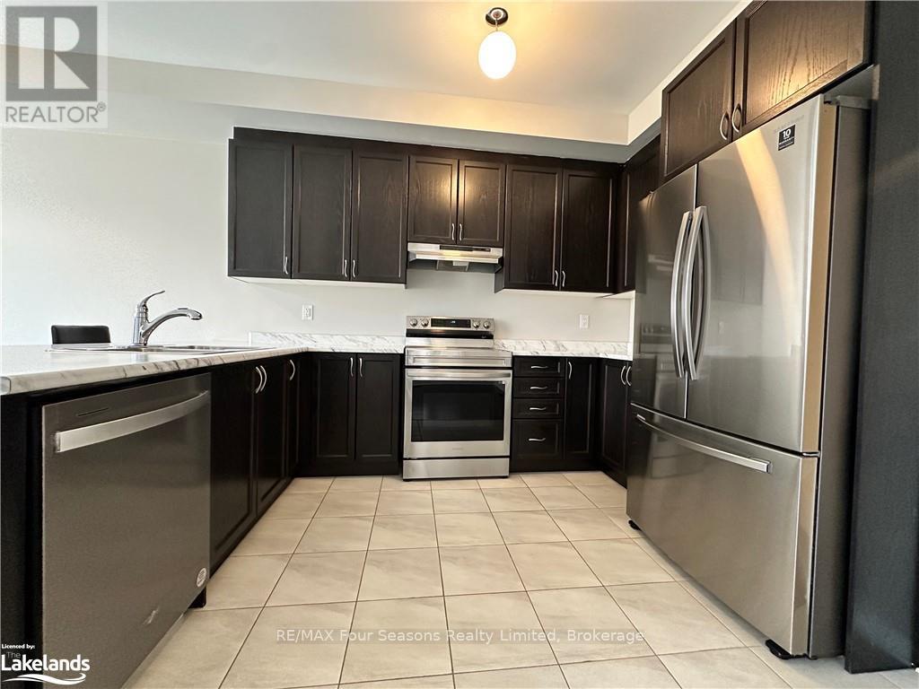 7 Bailey Street, Collingwood, Ontario  L9Y 2L5 - Photo 8 - S13021656