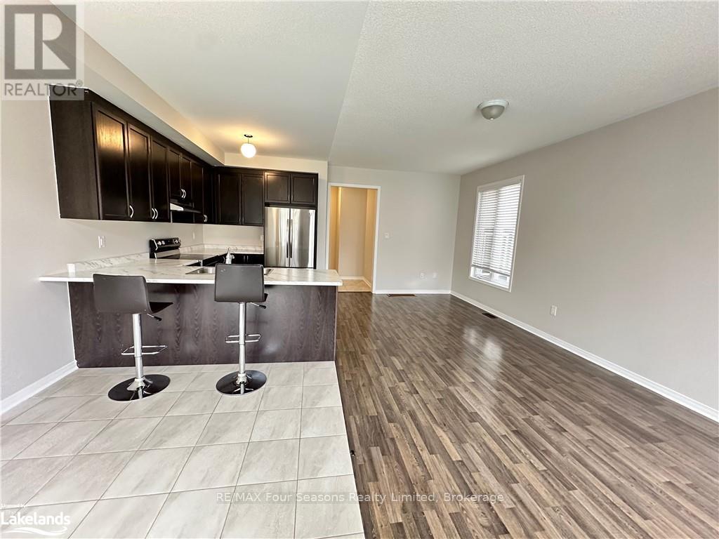 7 Bailey Street, Collingwood, Ontario  L9Y 2L5 - Photo 9 - S13021656