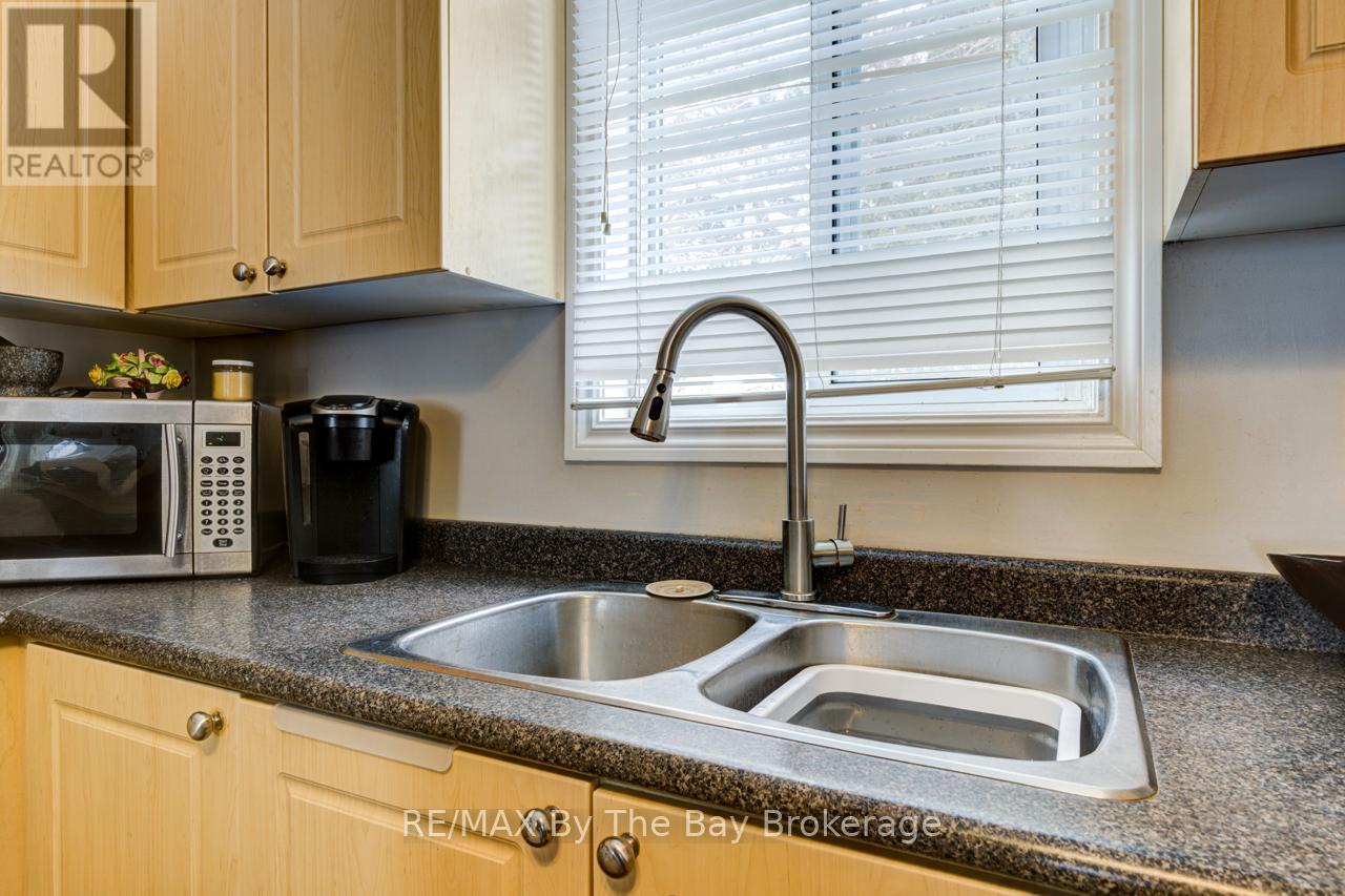 701 River Road E, Wasaga Beach, Ontario  L9Z 2M3 - Photo 15 - S13021838