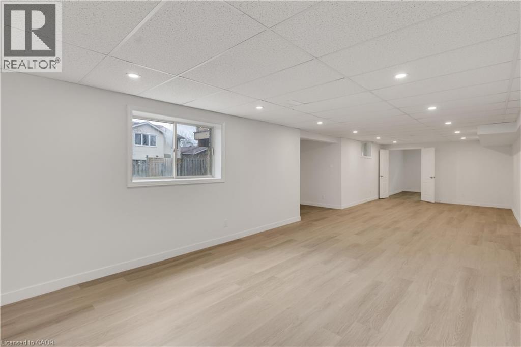 579 Paradise Crescent, Waterloo, Ontario  N2T 2J7 - Photo 39 - 40822249