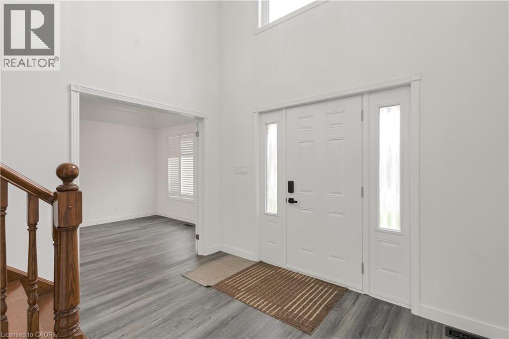 579 Paradise Crescent, Waterloo, Ontario  N2T 2J7 - Photo 4 - 40822249