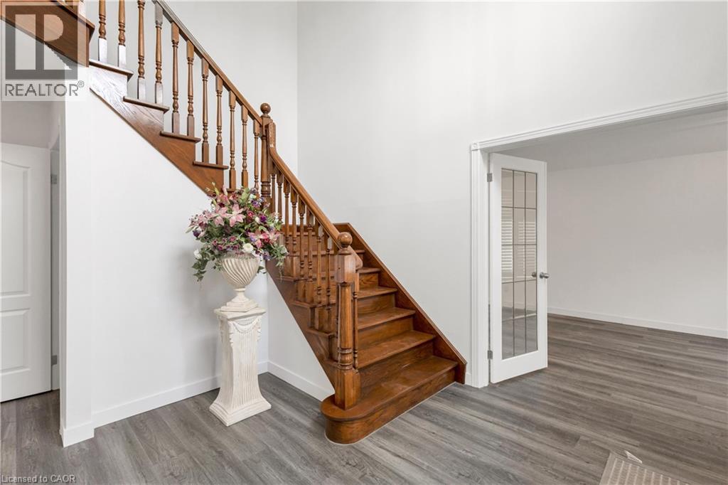 579 Paradise Crescent, Waterloo, Ontario  N2T 2J7 - Photo 5 - 40822249