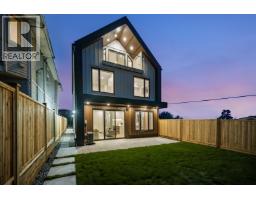 2 3623 TRIUMPH STREET, Vancouver, British Columbia