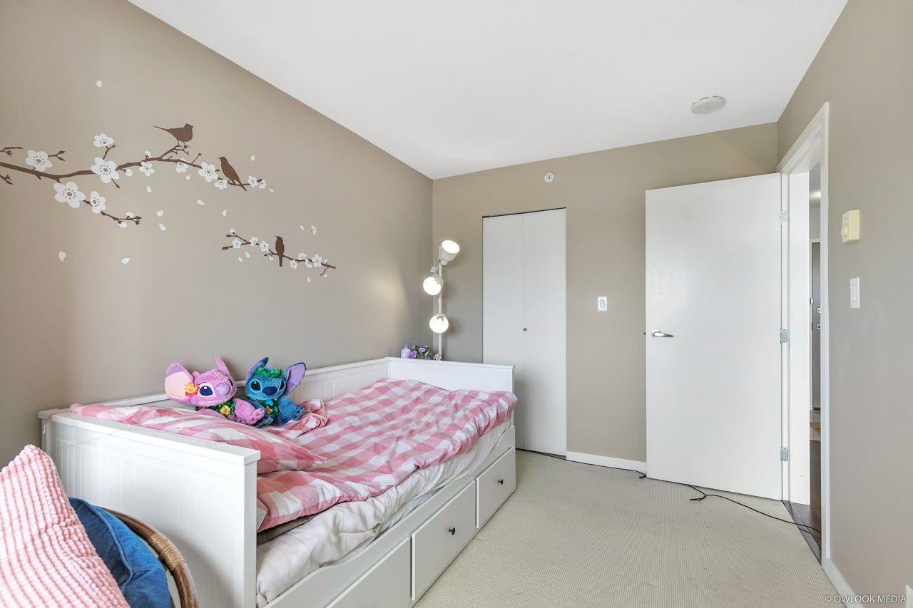 910 13618 100 Avenue, Surrey, British Columbia  V3T 0A8 - Photo 3 - R3113533