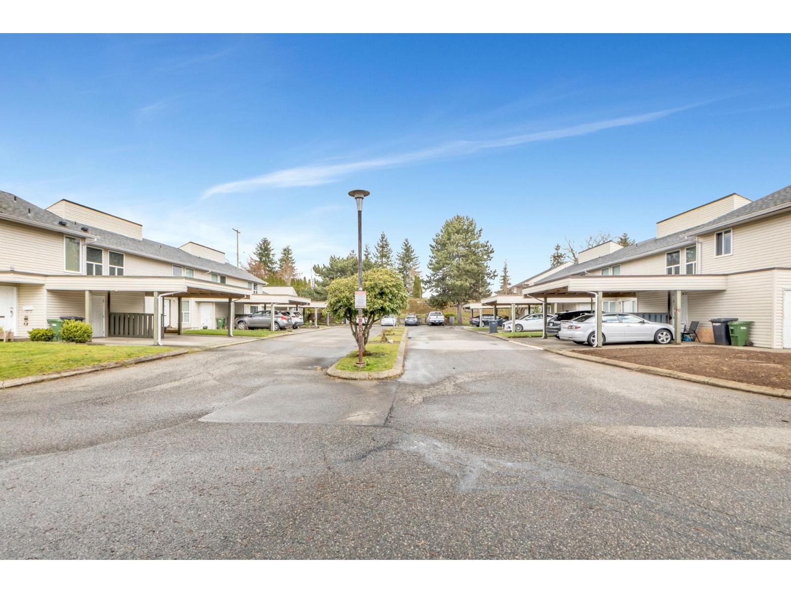 146 32550 Maclure Road, Abbotsford, British Columbia  V2T 4N3 - Photo 2 - R3113424