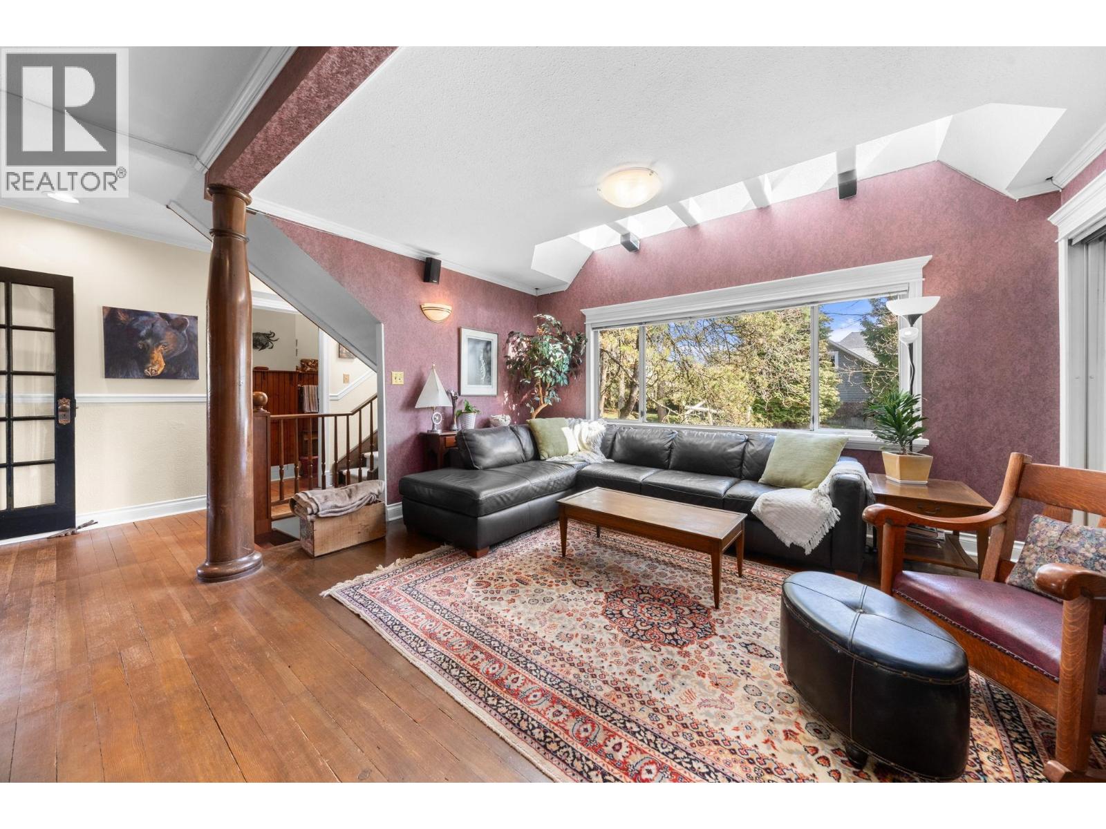 628 E 5th Street, North Vancouver, British Columbia  V7L 1M7 - Photo 3 - R3111195