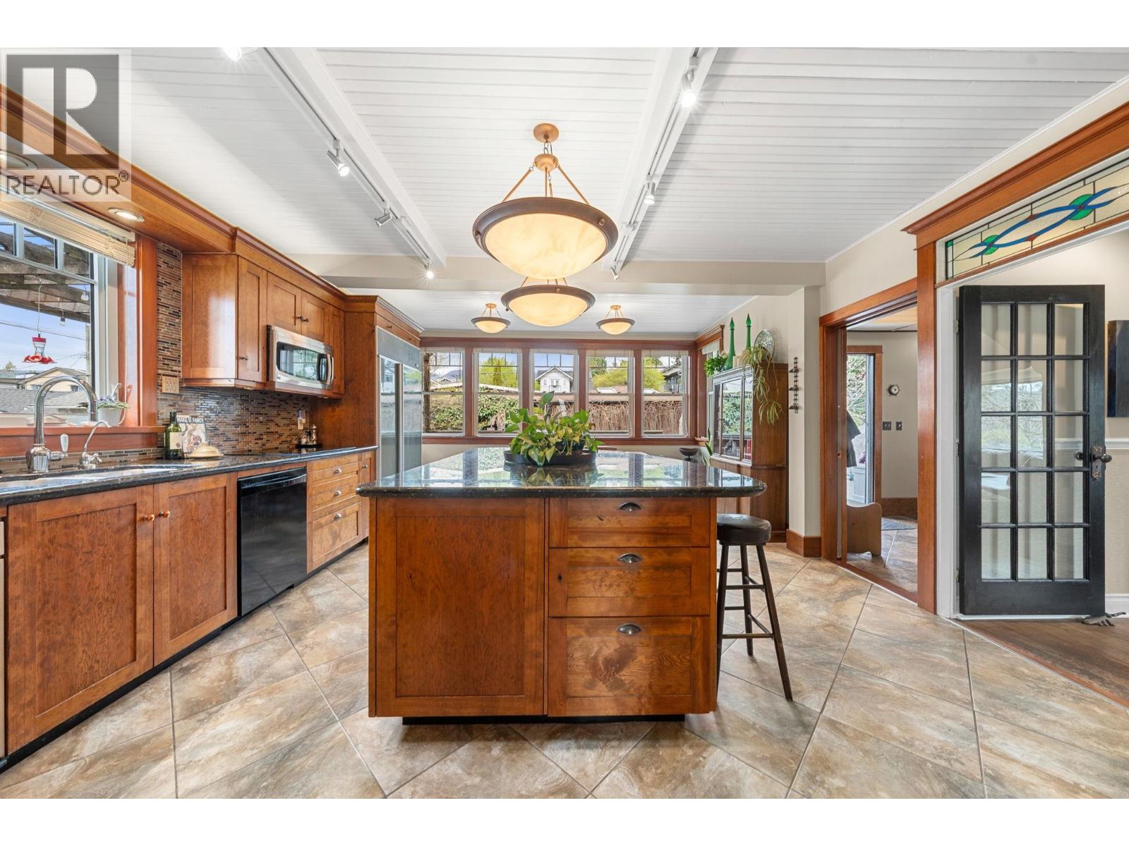 628 E 5th Street, North Vancouver, British Columbia  V7L 1M7 - Photo 13 - R3111195