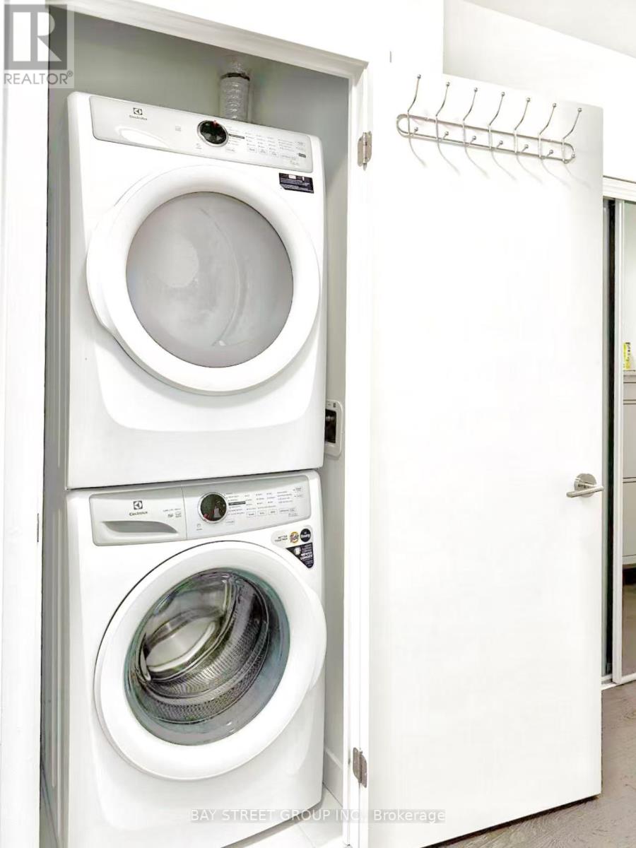 304 - 8 Olympic Garden Drive, Toronto, Ontario  M2M 0B9 - Photo 11 - C12998250