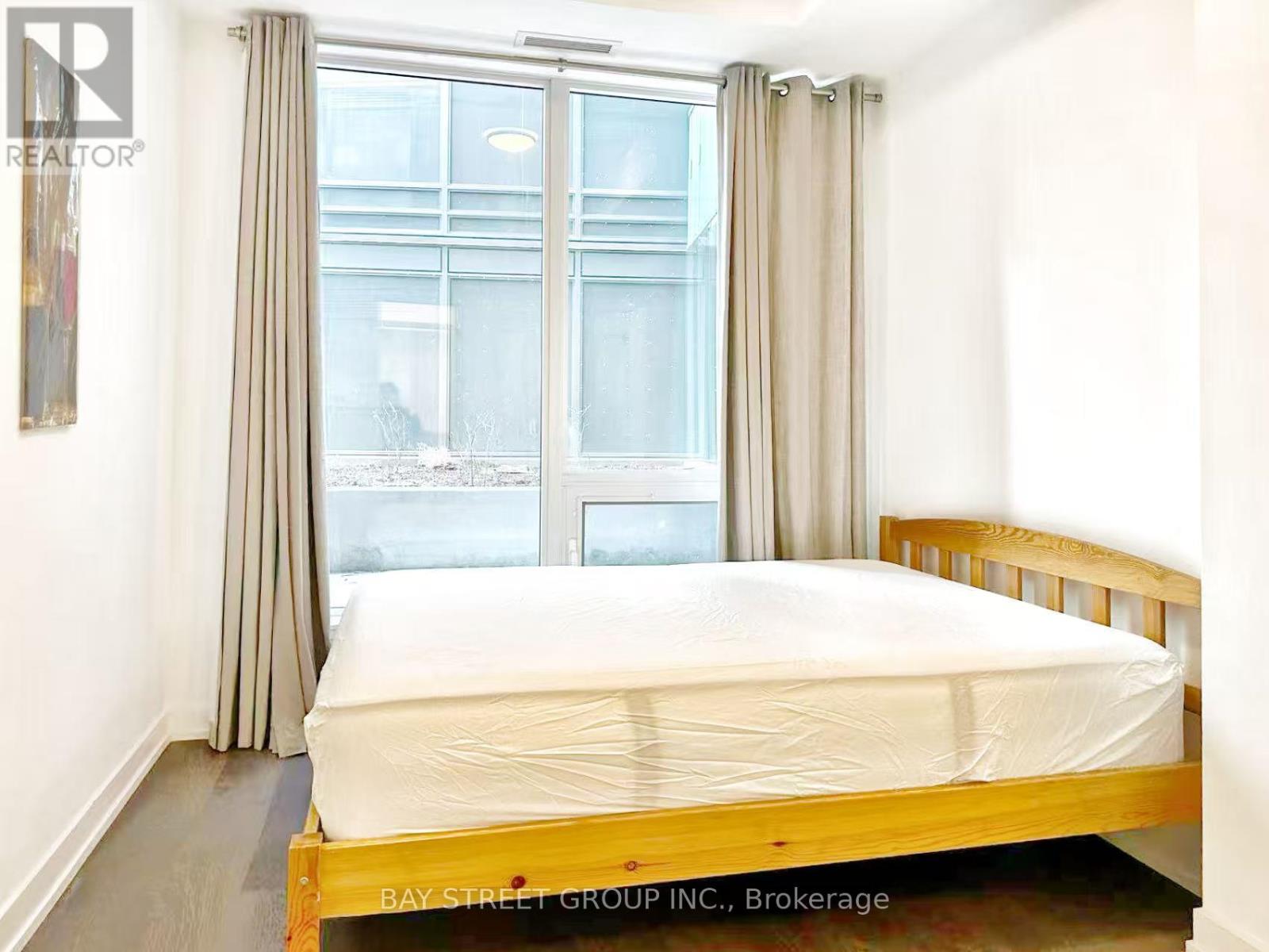 304 - 8 Olympic Garden Drive, Toronto, Ontario  M2M 0B9 - Photo 12 - C12998250