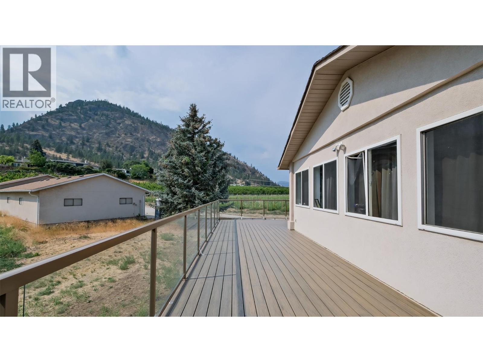 5711 White Street Summerland Photo 14