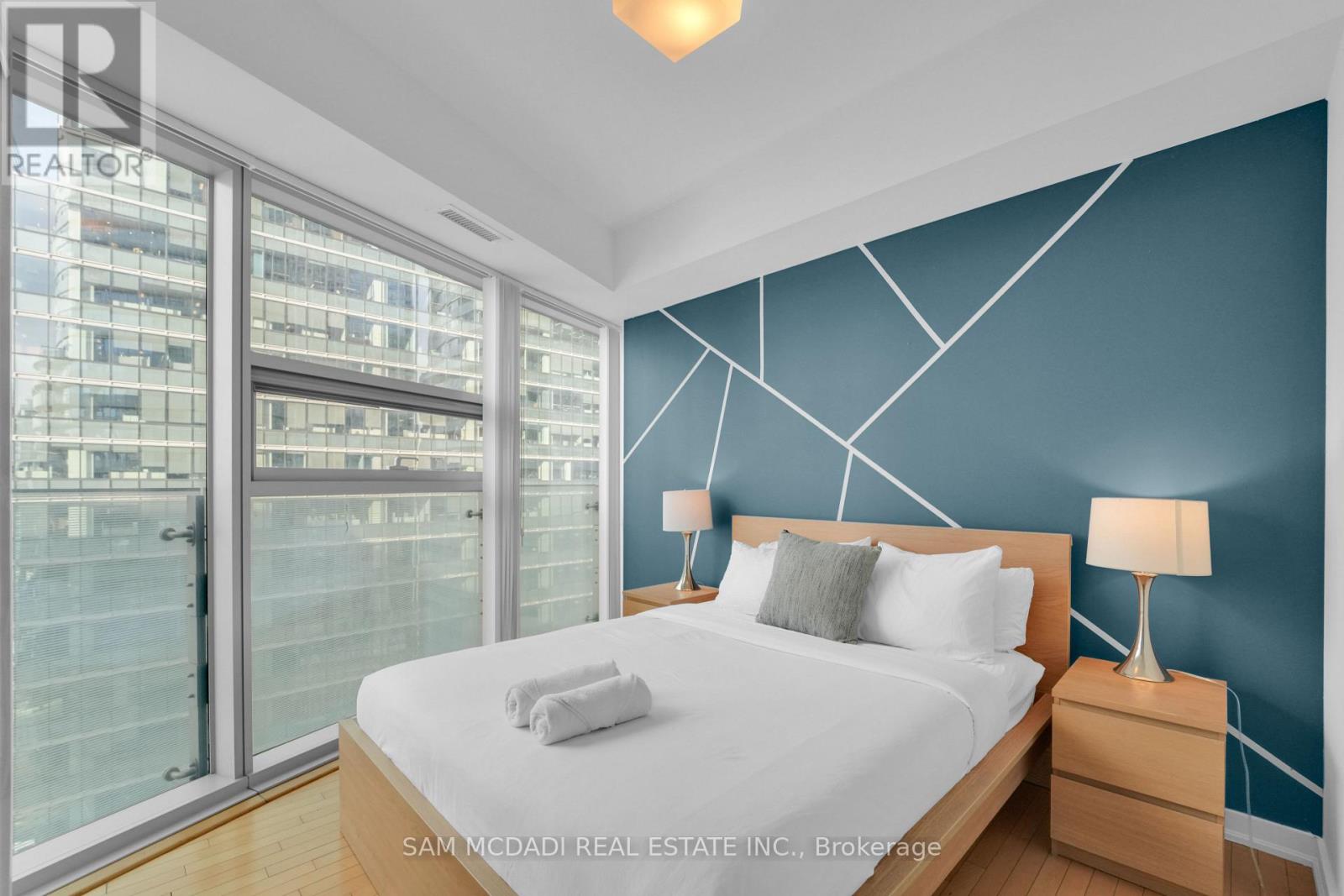 2307 - 12 York Street, Toronto, Ontario  M5J 0A9 - Photo 17 - C13021614