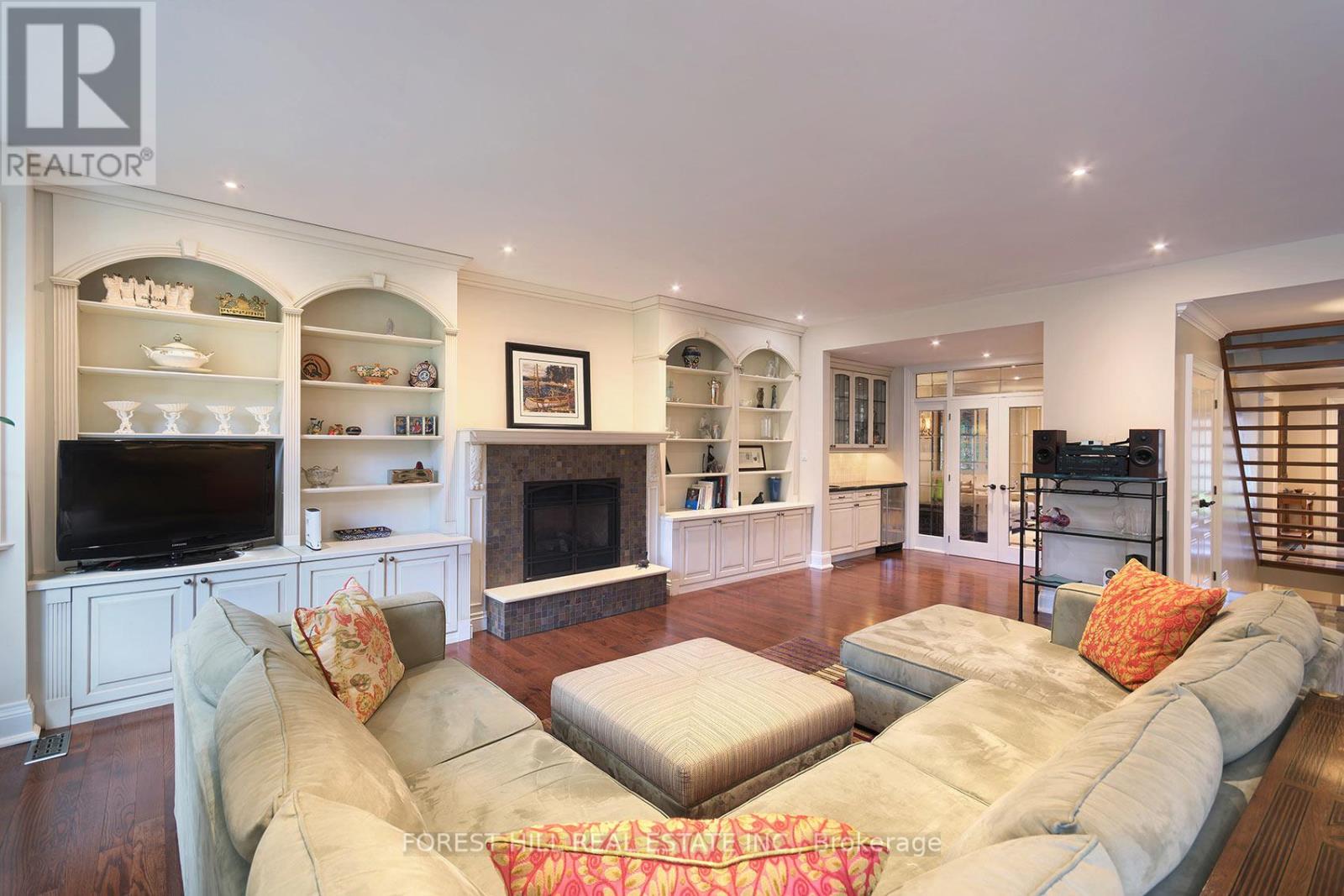 120 Glenayr Road, Toronto, Ontario  M5P 3C2 - Photo 4 - C13021624