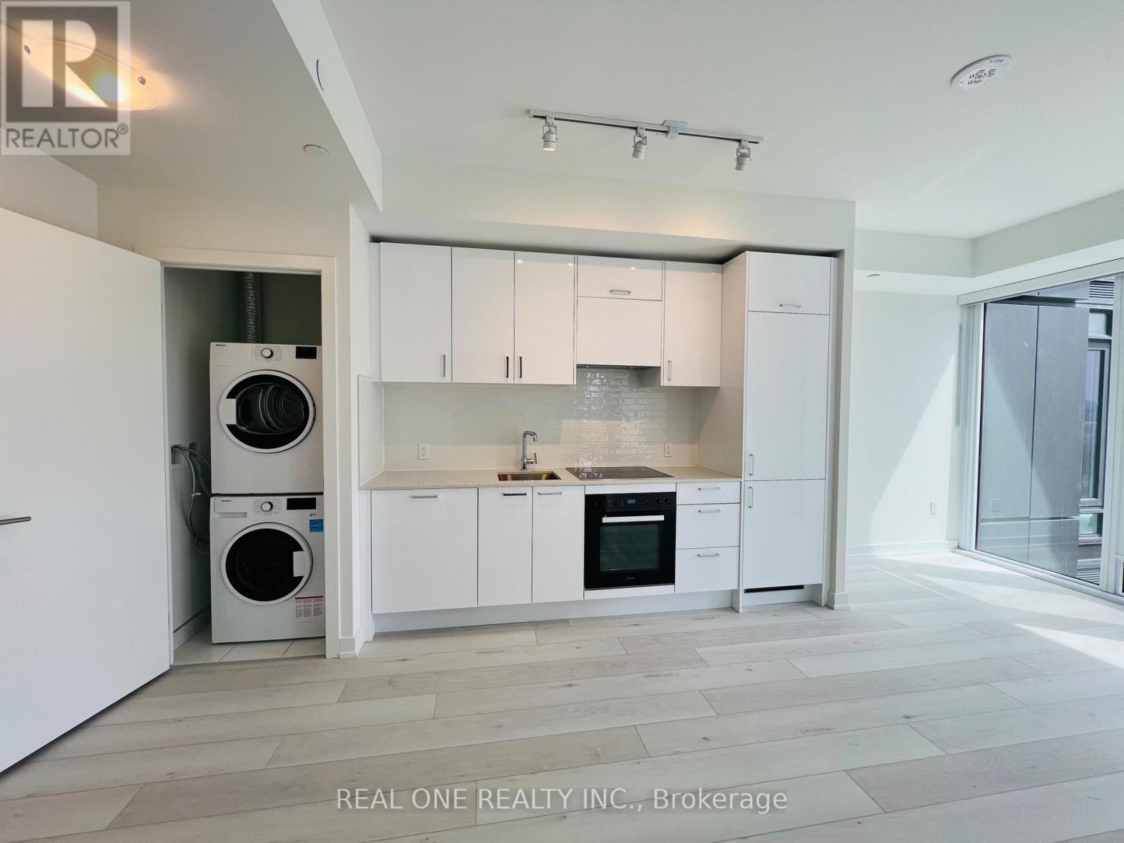 1110 - 5 Quarrington Lane, Toronto, Ontario  M3C 0S5 - Photo 7 - C13021648