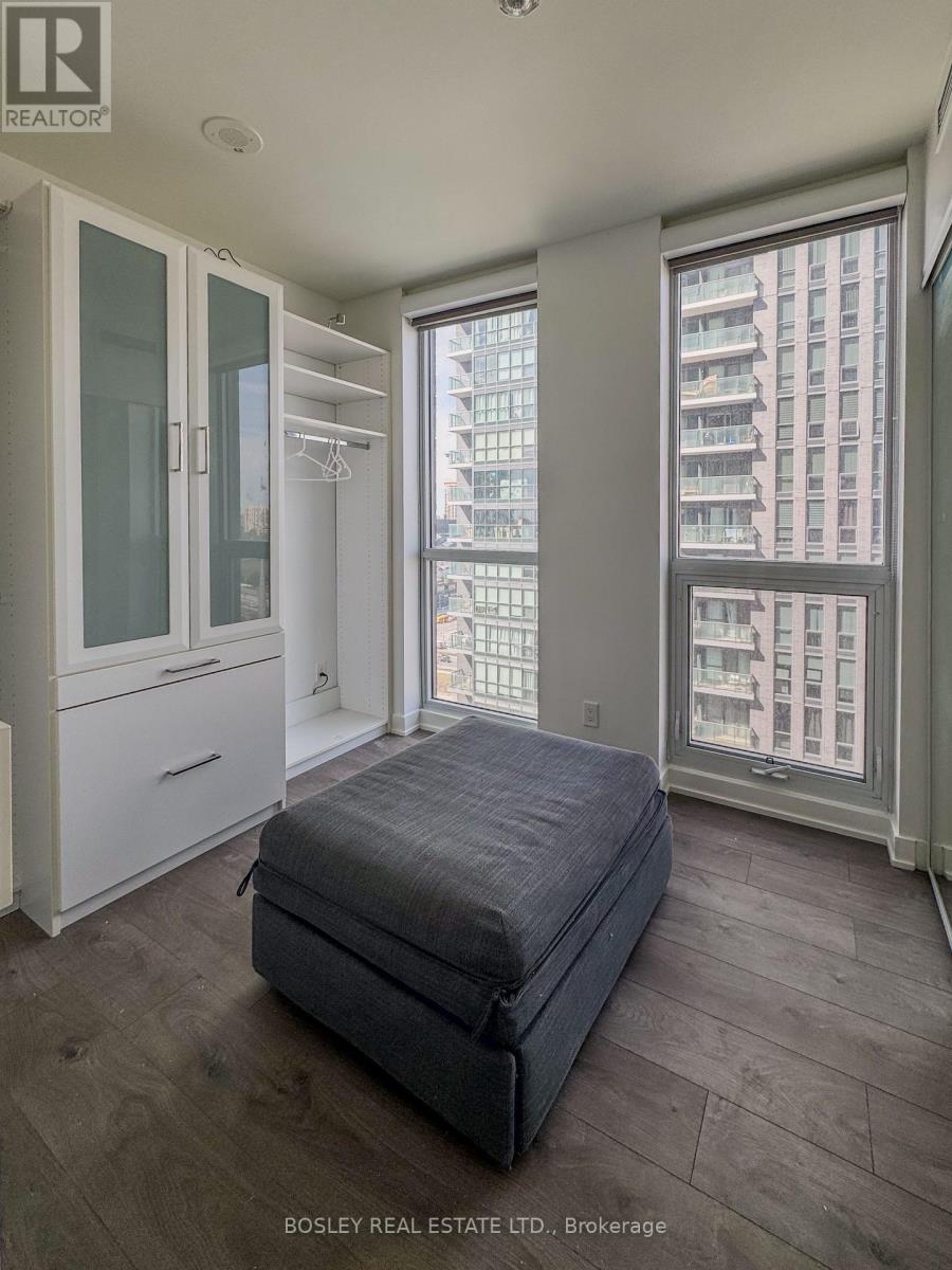 1704 - 2 Sonic Way, Toronto, Ontario  M3C 0P2 - Photo 2 - C13021694