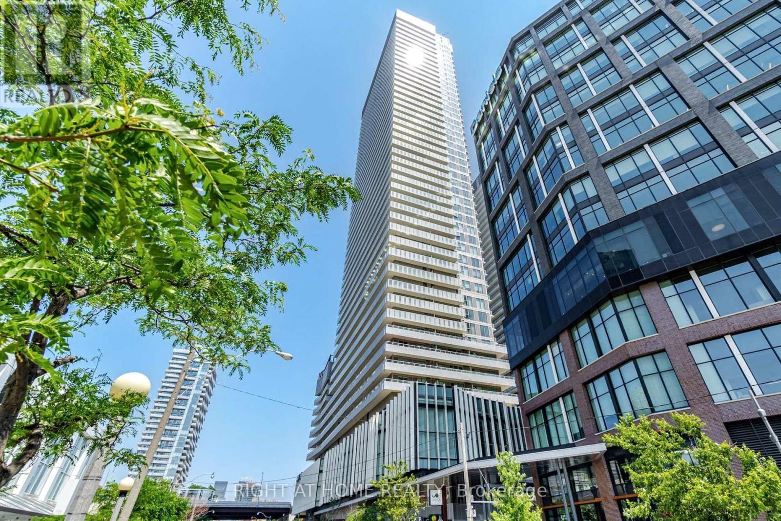 1902 - 15 LOWER JARVIS STREET, Toronto, Ontario