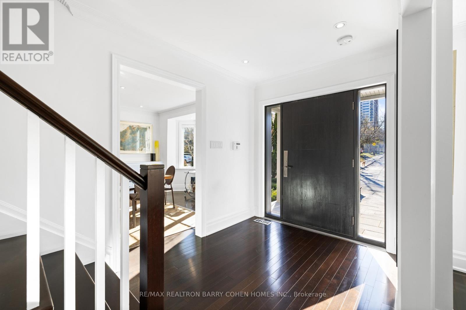 215 Lonsmount Drive, Toronto, Ontario  M5P 2Y6 - Photo 2 - C13021760