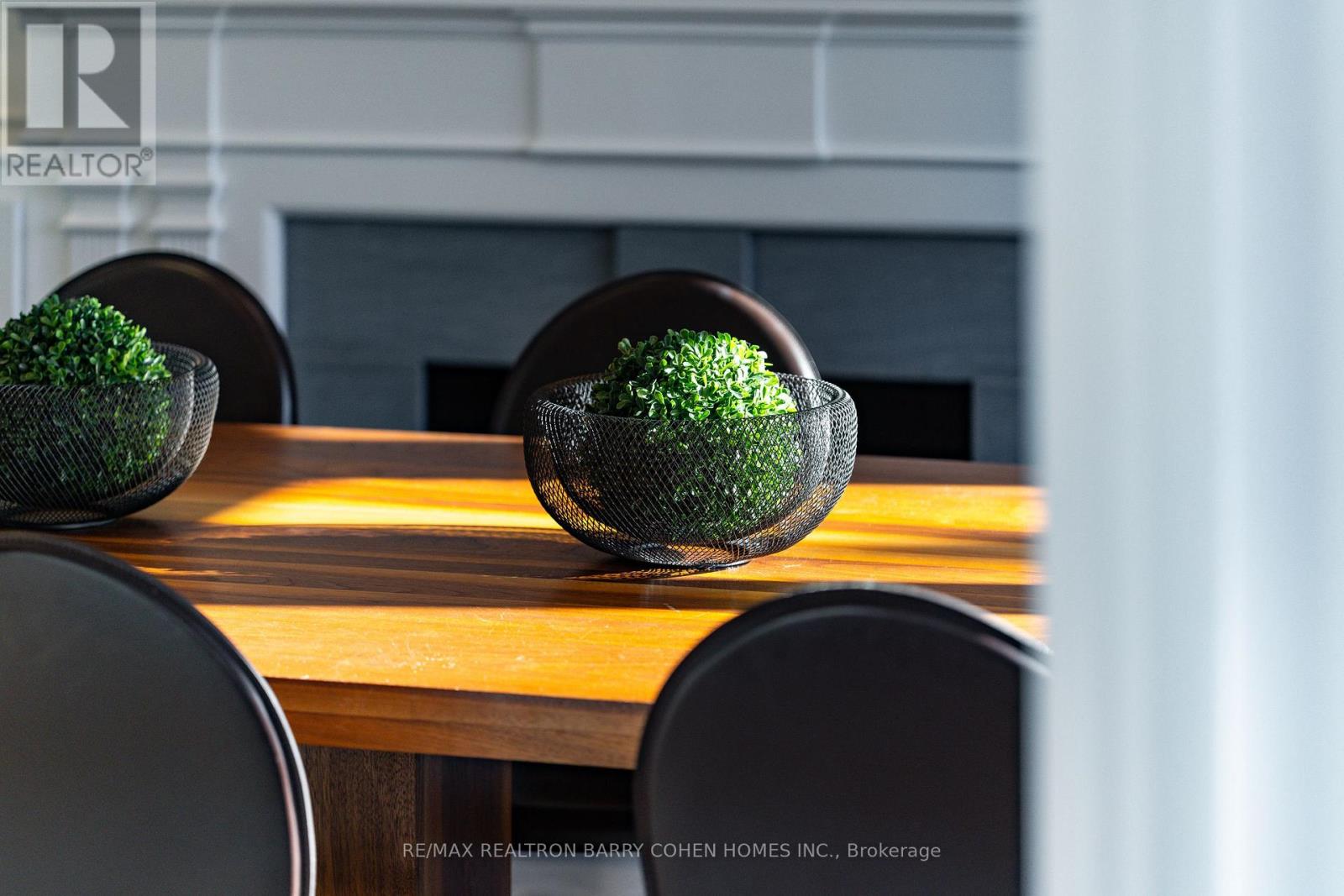 215 Lonsmount Drive, Toronto, Ontario  M5P 2Y6 - Photo 42 - C13021760